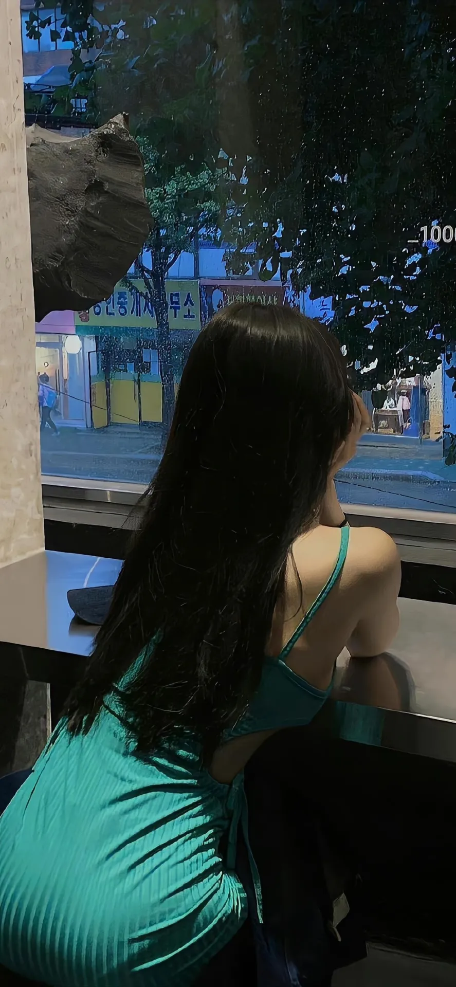 高级感美女壁纸｜氛围感直接拉满